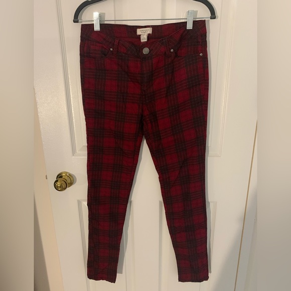 Forever 21 Red and Black Plaid Skinny Pants Size 28 - Picture 1 of 4